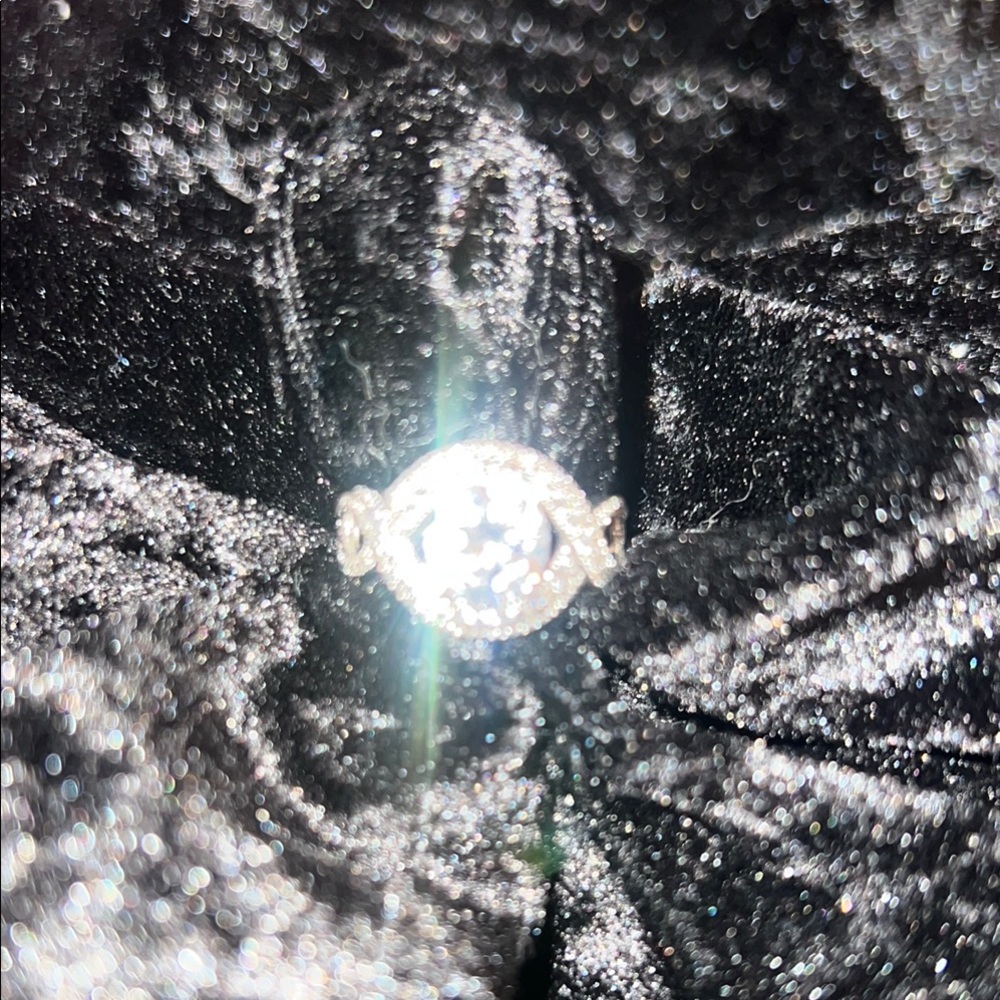 Elegant Silver and Genuine CZ Women's Ring - size 7